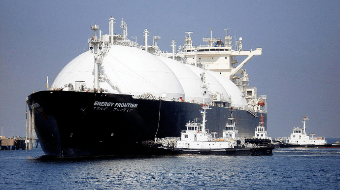 Японія перенаправить вантажі з газом до Європи на тлі загрози Росії