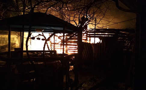 В результате обстрела Новолуганского повреждены 47 домов