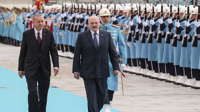 Лукашенко хочет поговорить об Украине с Эрдоганом тет-а-тет