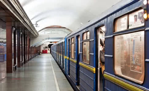 В київському метро знову шукали вибухівку