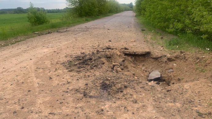 Russians rain down artillery shells on the border in Sumy region: over 20 blasts of ammunition