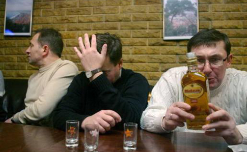 Луценко розповів, як пив з Януковичем: Я по чифіру слабкий, а по горілці ні