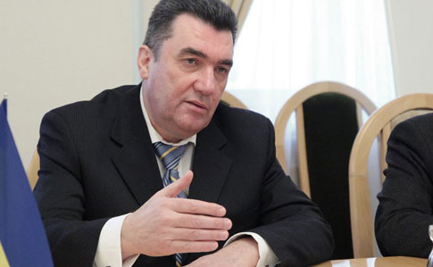 Секретарь РНБО рассказал, кто может быть в совместных патрулях на Донбассе 