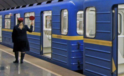 Столичное метро изменит объявления в поездах
