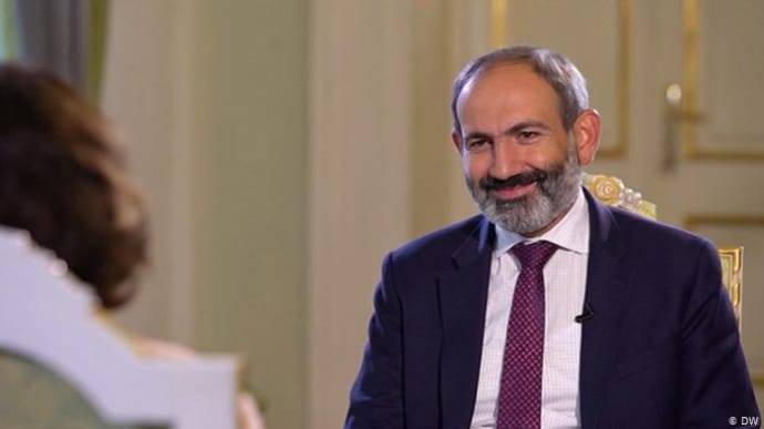 Парламент не зміг відправити у відставку прем’єра Вірменії