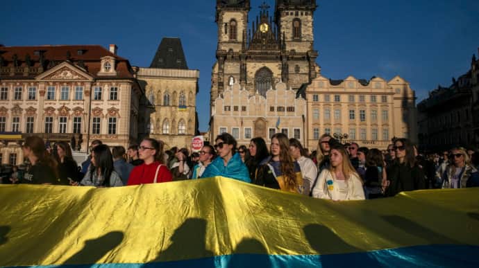 Чехія продовжила тимчасовий захист для біженців з України