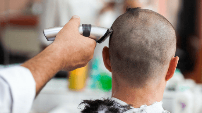 У Туркменистані чиновників змусили поголити голови