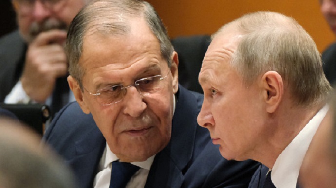 Russian Foreign Minister complains that US is threatening to kill Putin