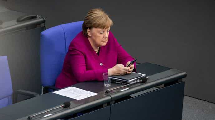 Російські хакери зламали електронну пошту Меркель – Spiegel