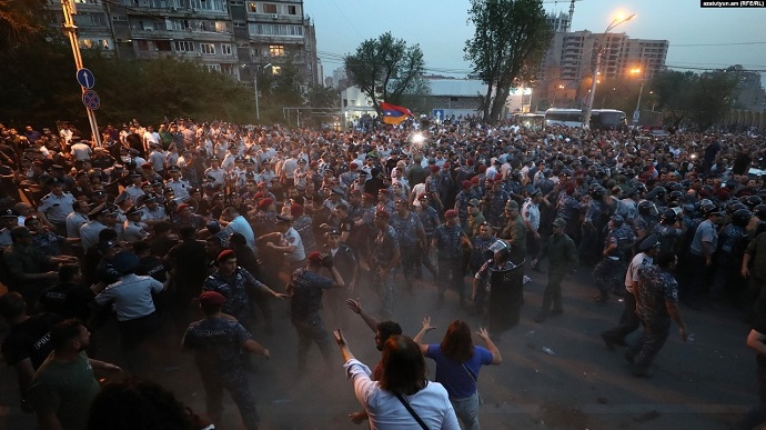 Акція протесту у Вірменії: є затримані та 50 госпіталізованих