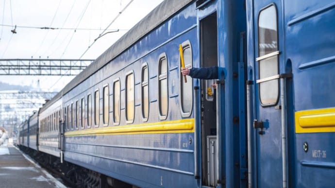 Укрзализныця назначила 4 дополнительных поезда в южном направлении