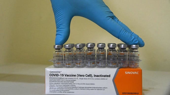 В Україну прибуде 2,5 млн доз ковід-вакцини CoronaVaс