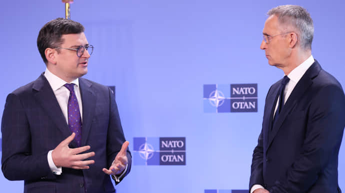 Кулеба та Столтенберг обговорили вступ України до НАТО