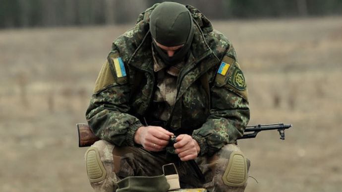 Протягом вівторка на Донбасі уже поранили українського бійця