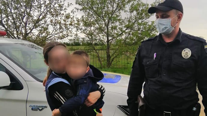 На Миколаївщині поліція шукала хлопчика, який спав у шафі
