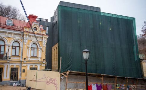 Главный архитектор Киева: Строительство театра на Подоле не завершено