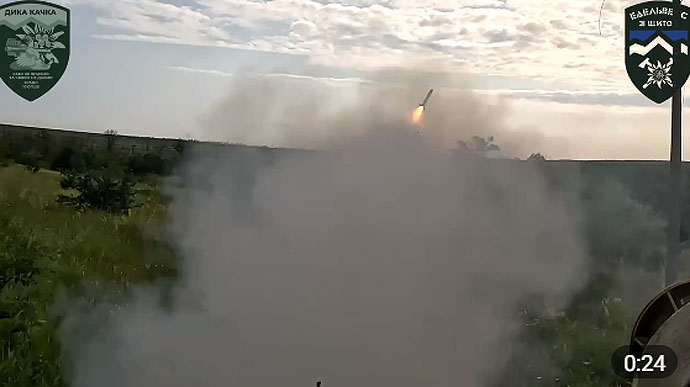 Edelweiss Mountain Assault Brigade shoots down Russian Su-25 jet