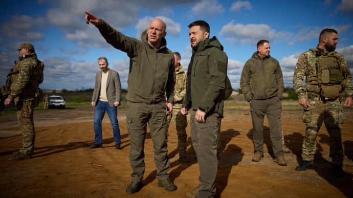 Зеленский в Донецкой области проверил строительство фортификаций