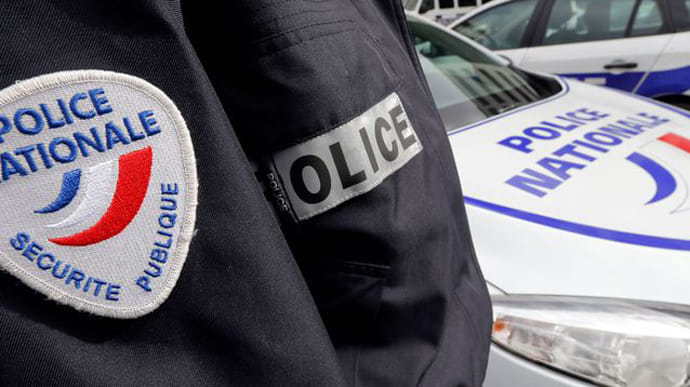 Убийство трех полицейских во Франции: нападавшего нашли мертвым
