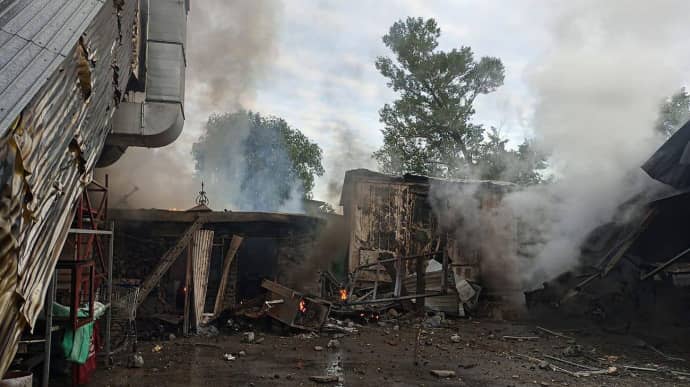 Kyiv authorities post photos showing aftermath of Russian missile attack on Ukraine's capital