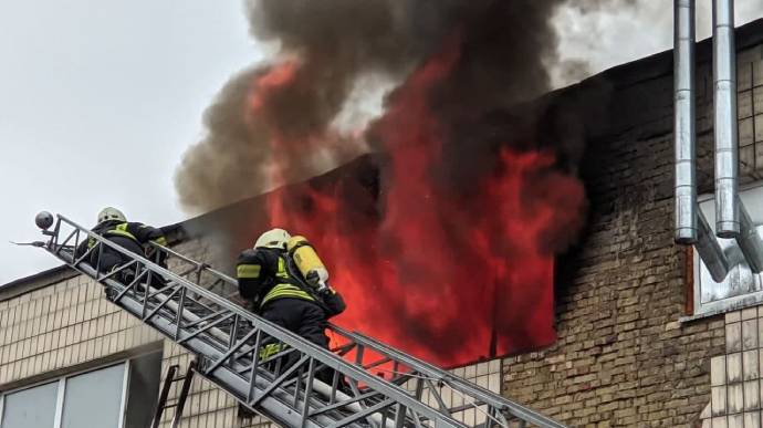 В центре Киева горело офисное здание