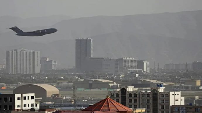 5 тисяч військових США контролюють аеропорт у Кабулі – ЗМІ
