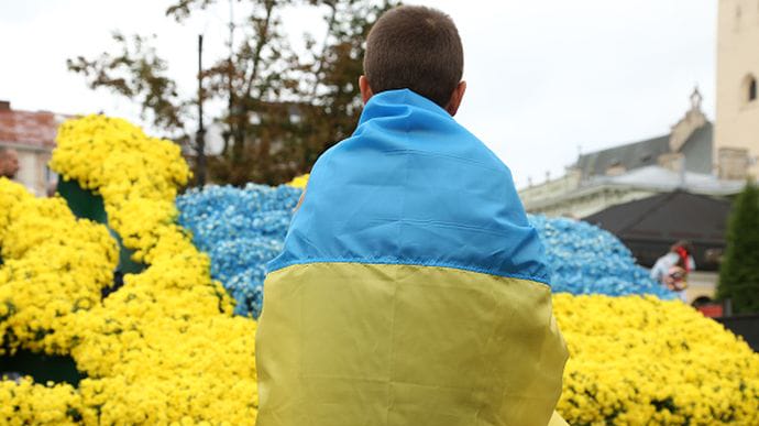 Майже 90% українців і 75% росіян бачать Україну незалежною від Росії