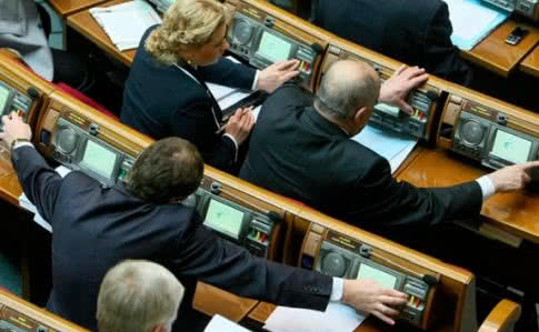 Зеленский подписал закон о штрафах для кнопкодавов