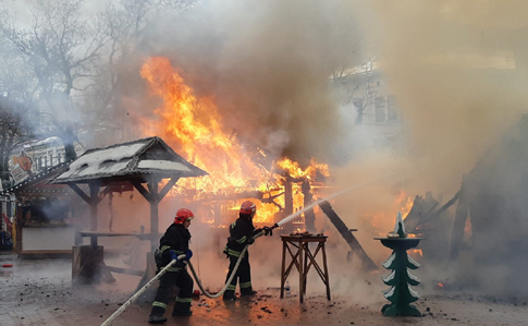 Взрыв во Львове: Двое пострадавших в реанимации, ярмарку прикрыли