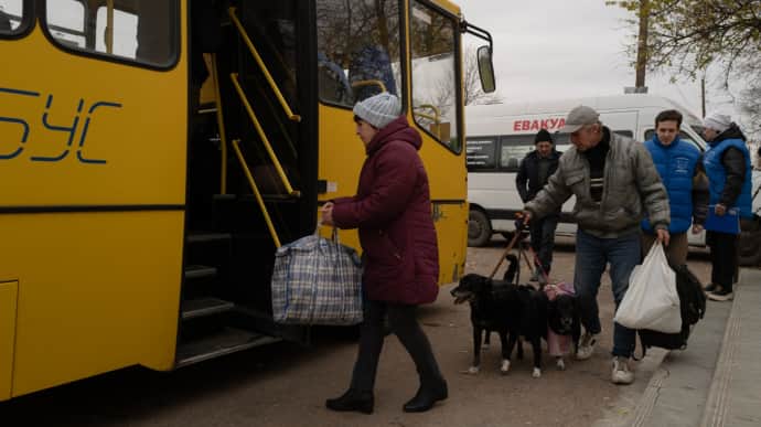 На Донеччині залишаються понад 300 тисяч цивільних – ОВА