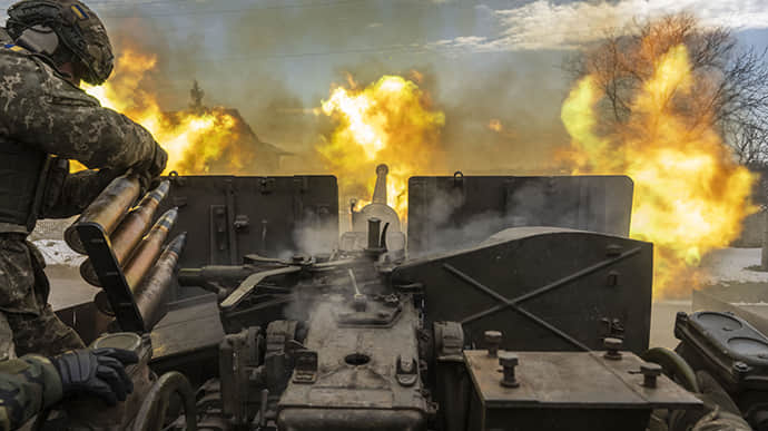 Захисники знищили ще 620 окупантів, 7 танків та 14 артсистем – Генштаб