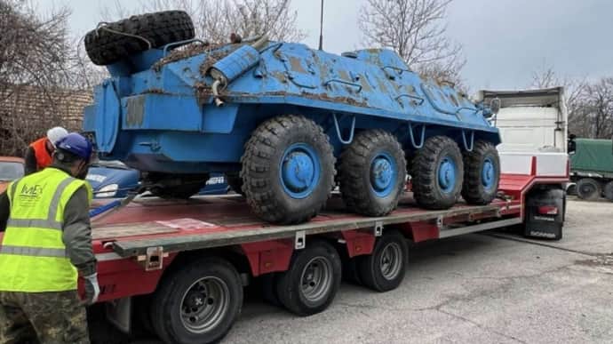 Bulgaria starts sending Ukraine 100 armoured personnel carriers from its warehouses