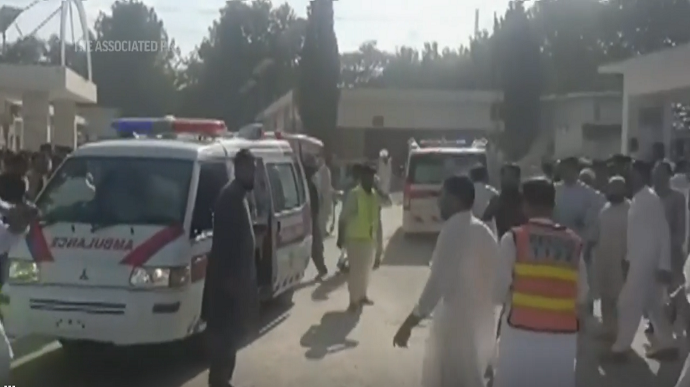 Через теракт у Пакистані загинули 44 особи, 200 – отримали поранення