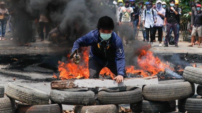 У М'янмі під час протестів загинули більше 100 людей