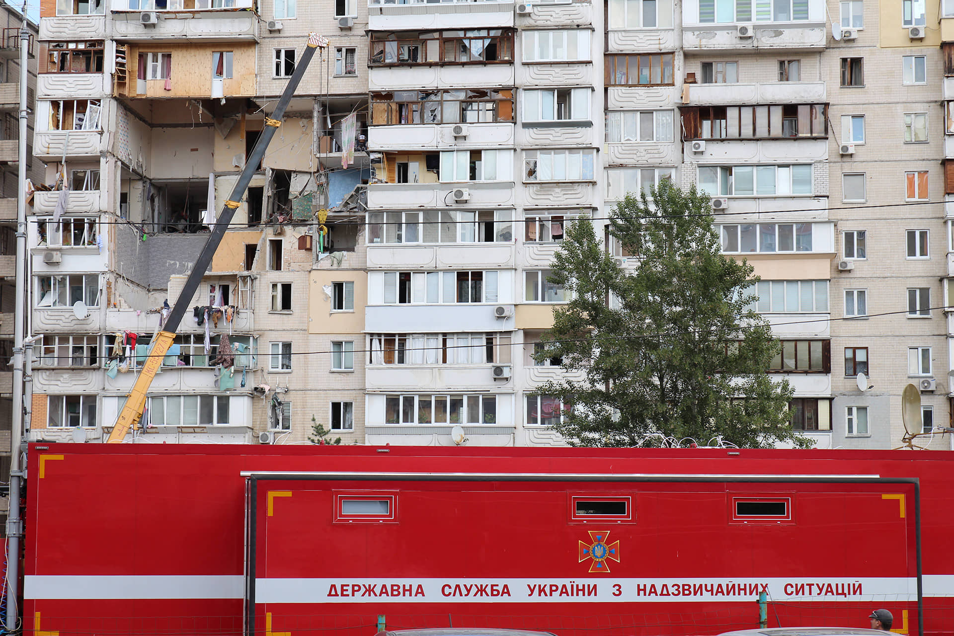 Возле взорвавшегося дома на Крушельницкой развернули круглосуточный оперативный штаб