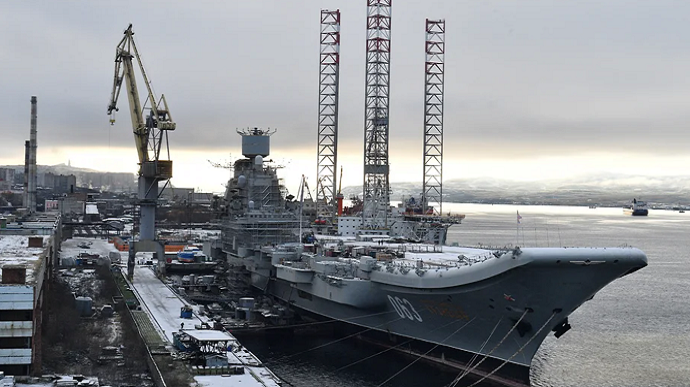 Admiral Kuznetsov aircraft carrier caught fire in Russia