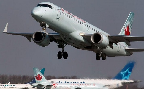 Air Canada скорочує половину персоналу