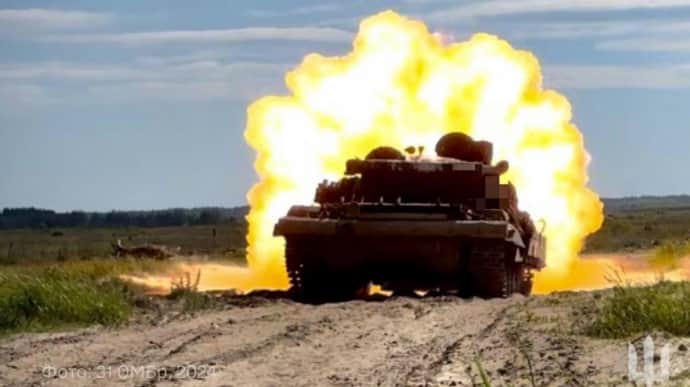 Россияне продолжают разрушать Волчанск, за сутки сбросили 6 КАБов – Генштаб
