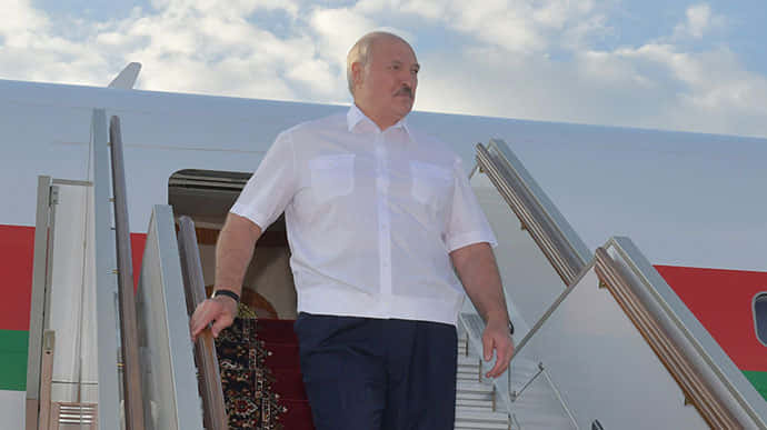 Лукашенко собирается изменить конституцию Беларуси