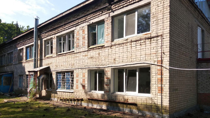 Росіяни розбомбили дитячий табір на Харківщині
