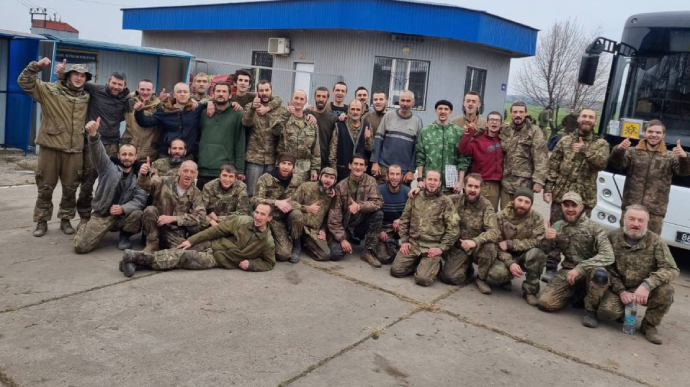 Another 45 Ukrainian soldiers freed from Russian captivity
