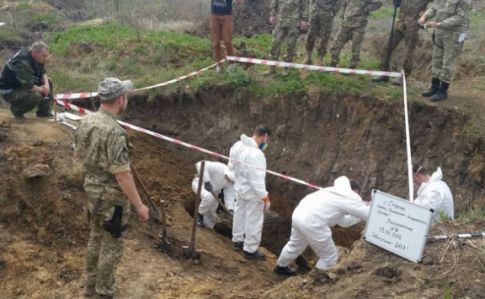 Евакуація-200: пошуковці вивезли з Донбасу 1736 тіл загиблих бійців