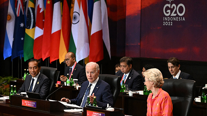 Рада просить викинути Росію з G20