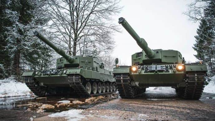 First two promised Leopard 2 tanks from Denmark and the Netherlands ready for Ukraine