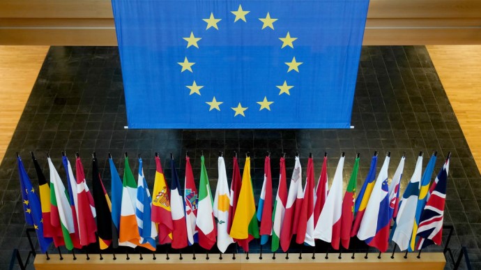 Европарламент: Венгрию больше нельзя рассматривать как демократию