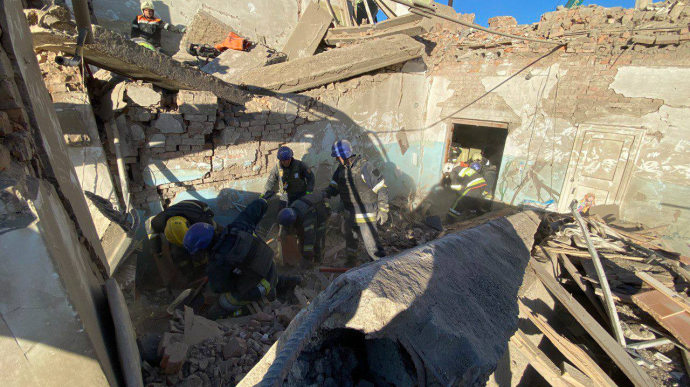 Рятувальники завершили розбір завалів у Нікопольській гімназії: 4 загиблих