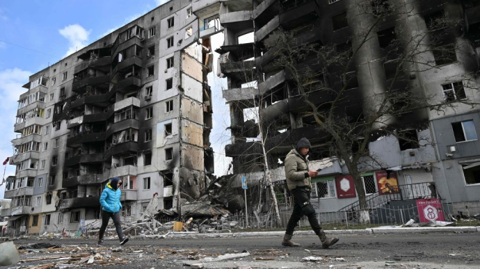 Київщина: Міністерство оборони показало знищену Бородянку з безпілотника