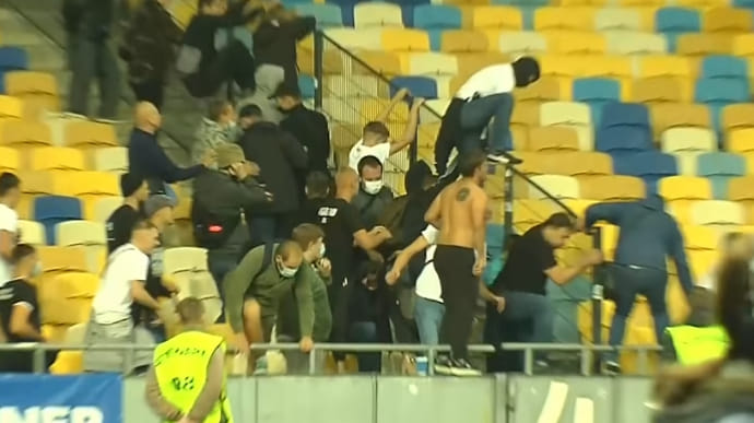 На матче Динамо подрались фанаты, полиция ищет причастных