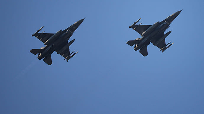 Бельгія надасть свої F-16 для навчання українських пілотів