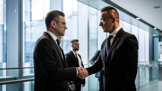 Hungarian Foreign Minister reports on meeting with Ukrainian counterpart in Brussels